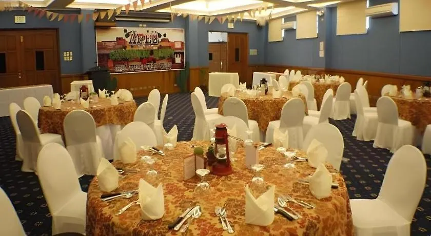 ***  אנגלס Oasis Hotel הפיליפינים